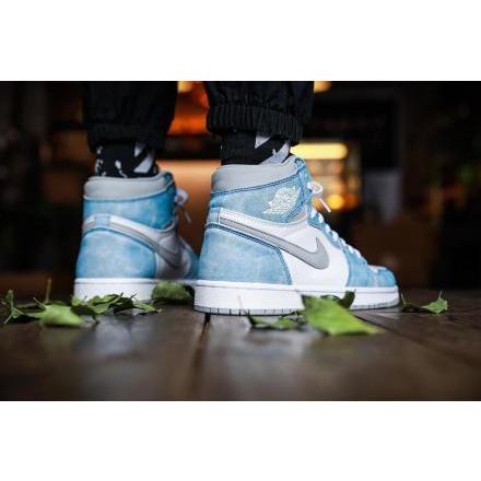 エアジョーダン1 ハイ OG ハイパーロイヤル NIKE AIR JORDAN 1 HIGH OG