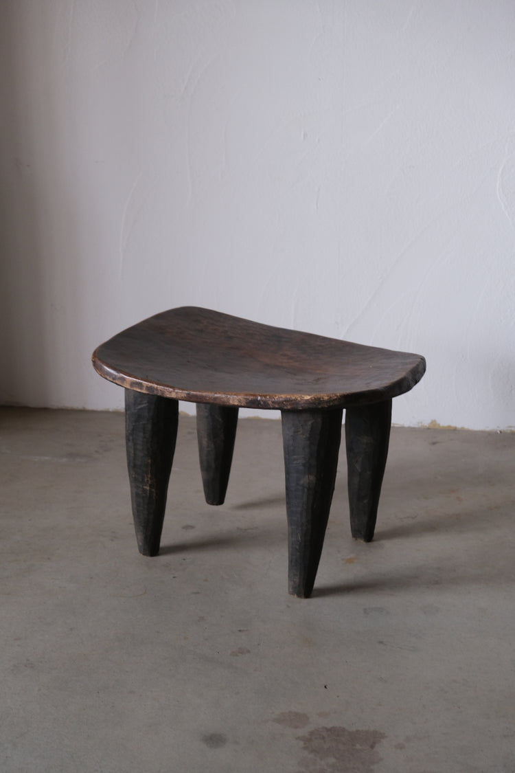 セヌフォ族 スツール x large ①