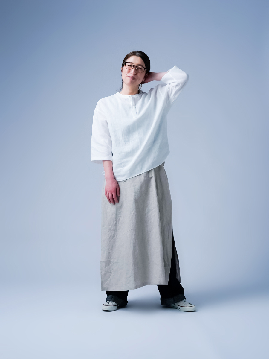 リネントップス】ヘンリーネック 7分袖 軽やかに 保坂シャツ / 白