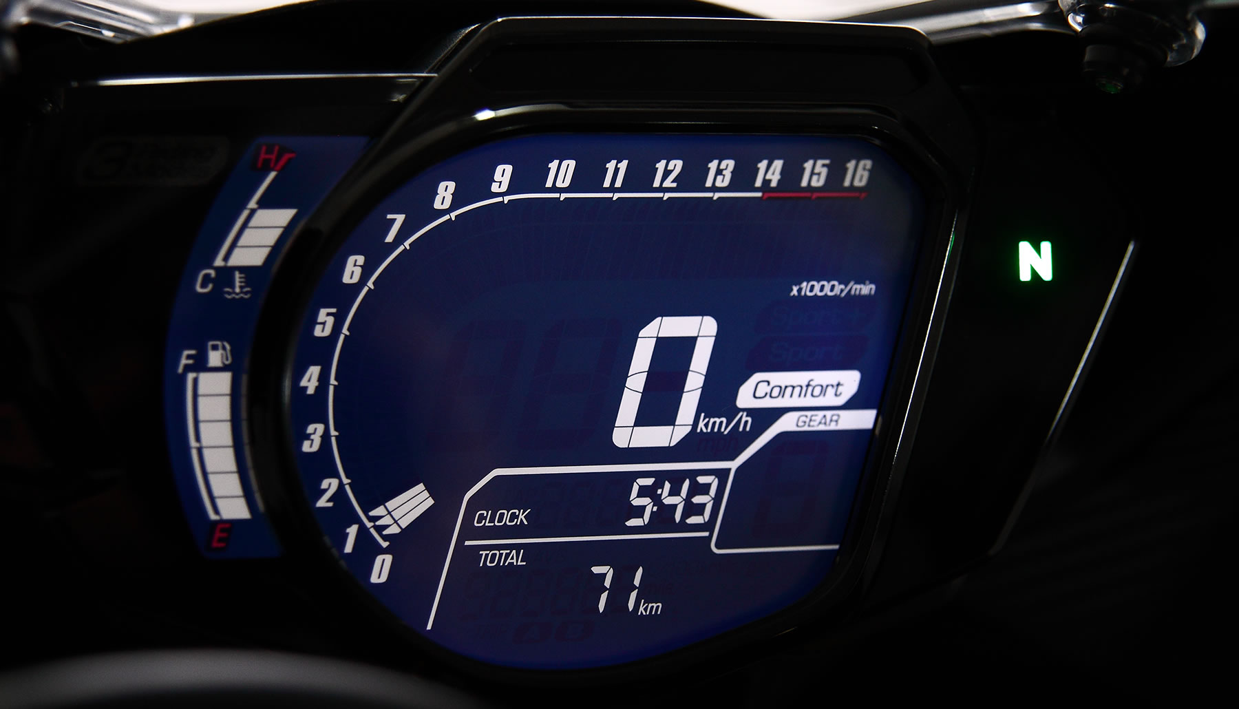 MC51 CBR250RR インプレッション3