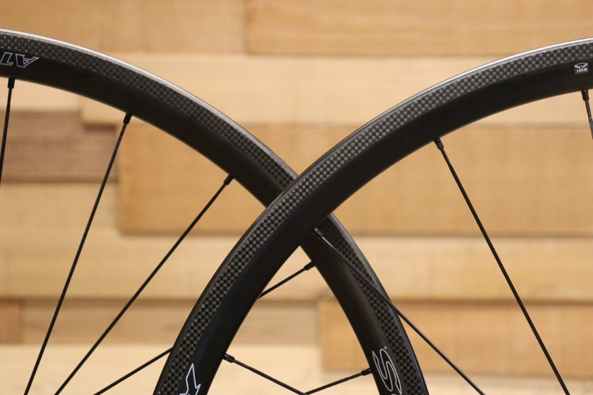 レイノルズ REYNOLDS アタック ATTACK カーボン チューブレスレディ