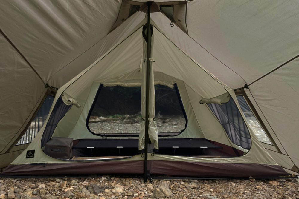 見た目はコットンだけど機能は化繊な新素材。ラーテルワークスの2