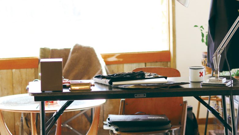 前回即完売したポストジェネラルのワークテーブルが再入荷。D.I.Y.にも