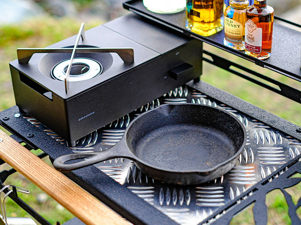 ネイチャートーンズのキッチンテーブルは、考え抜かれたギミックと