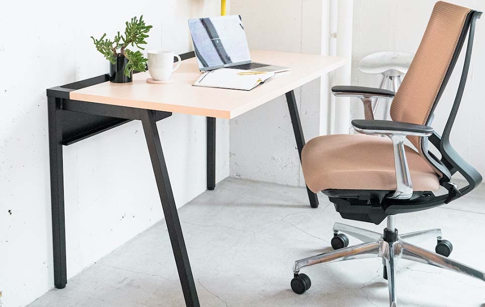 コクヨ LEAN W1200xD600 天板ナチュラル／本体ブラック／引出し無し