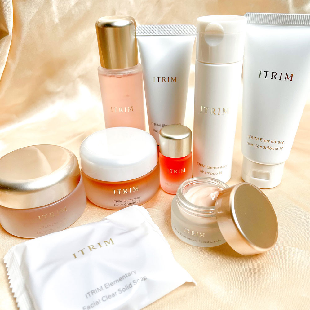 フェイススキンエマルジョンε ルースパウダー フェイススキン