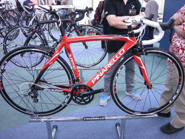 PINARELLO FP QUATTRO(ピナレロ エフピークアトロ) シマノ105完成車