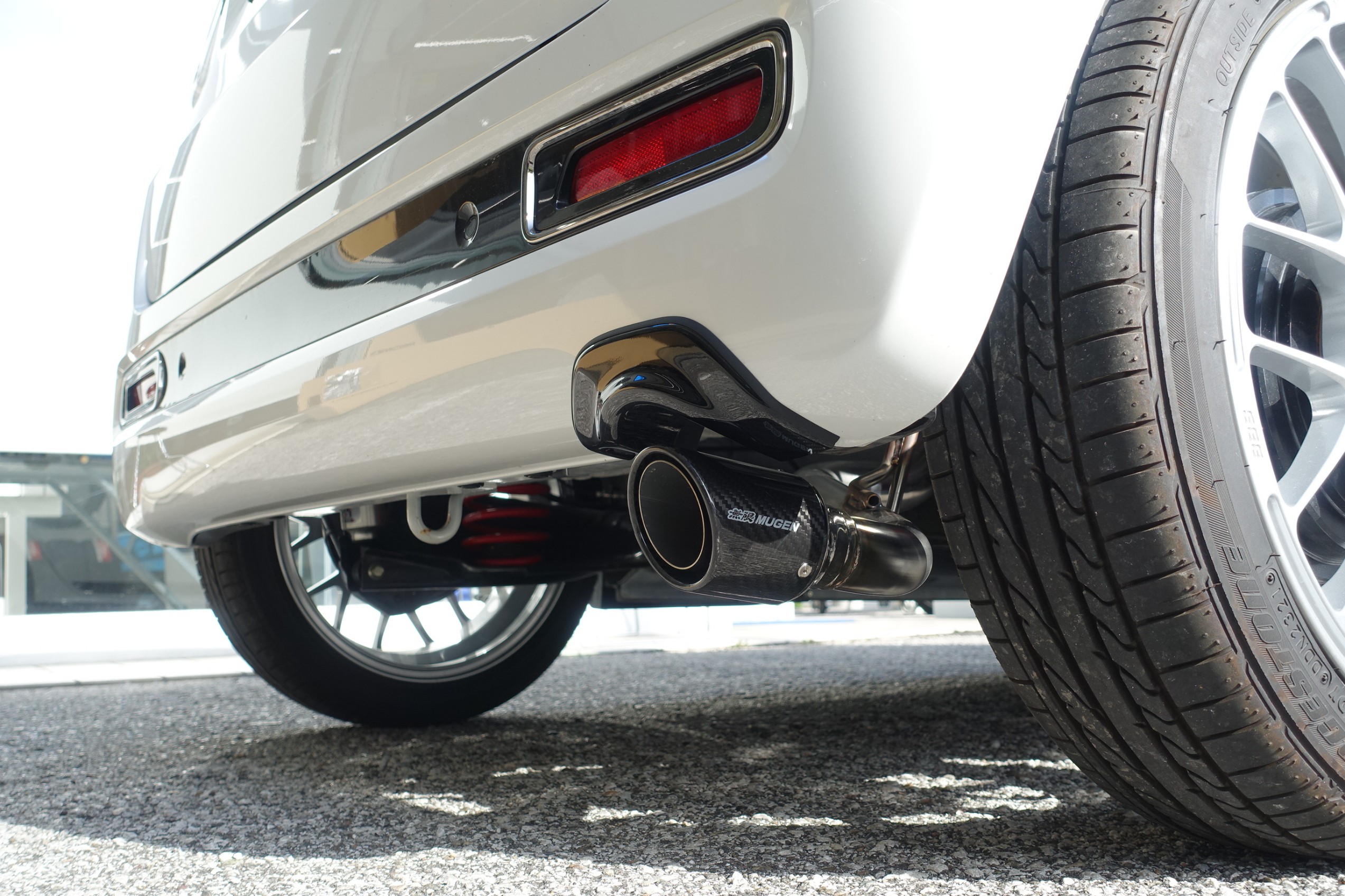 オーナーの“あと少し”を実現するために新たなマフラーを投入しました