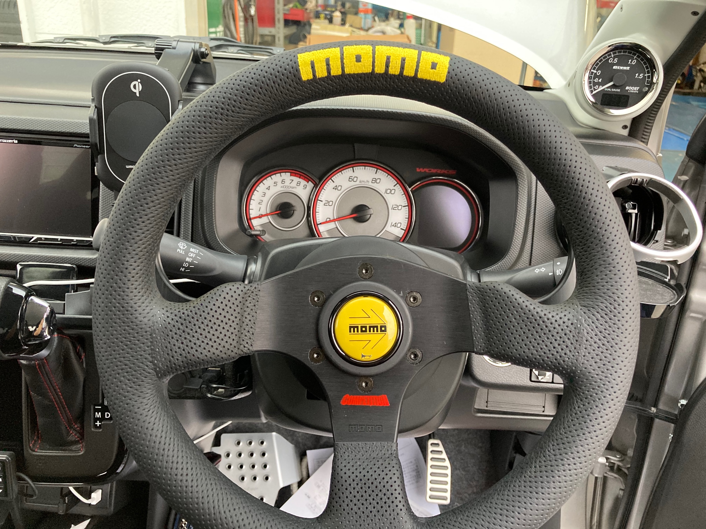 MOMO ステアリング 330mm HA36Sアルトワークス