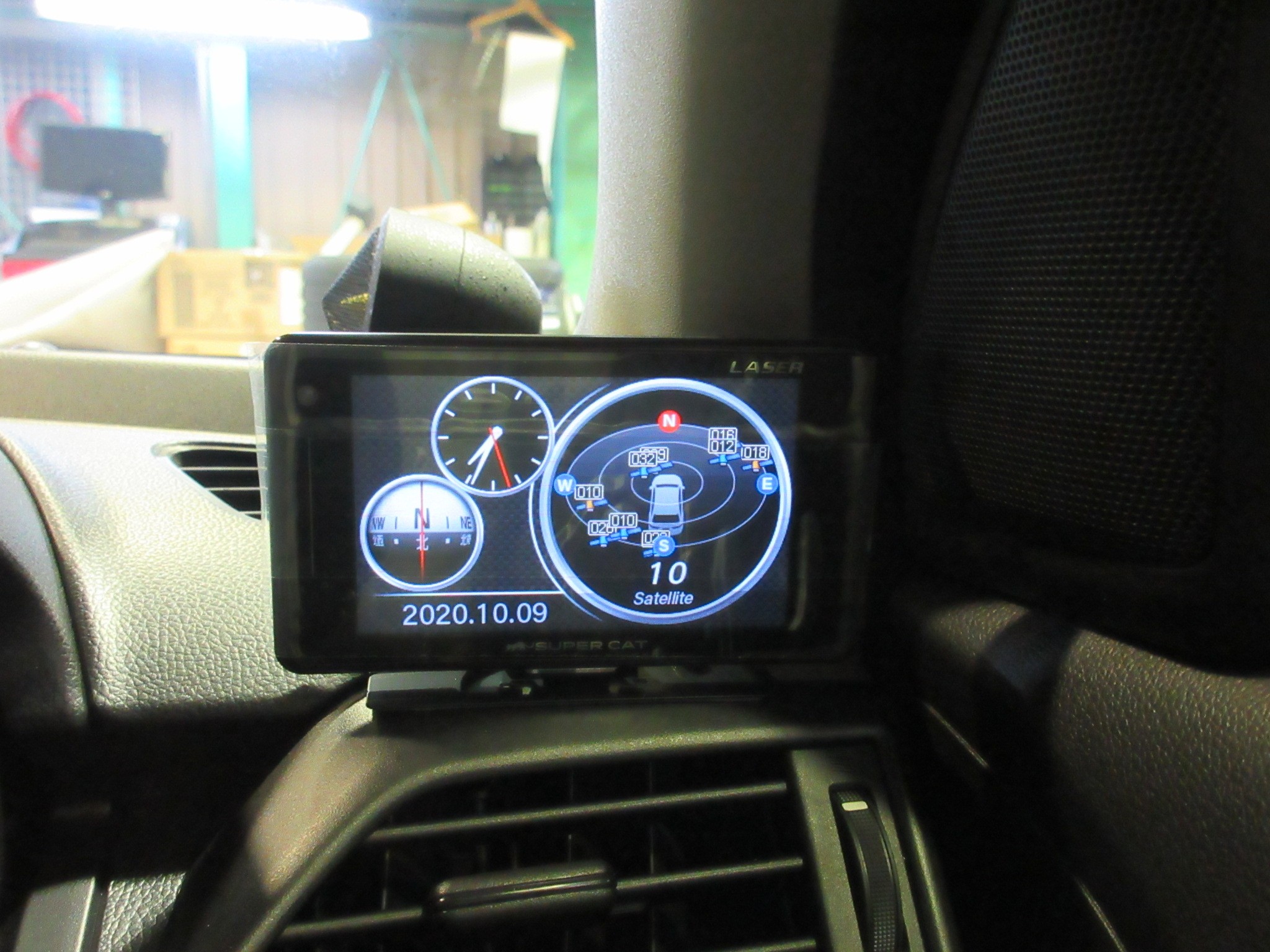 ZC33スイフト、セパレート型レーザー対応レーダー探知機取り付け