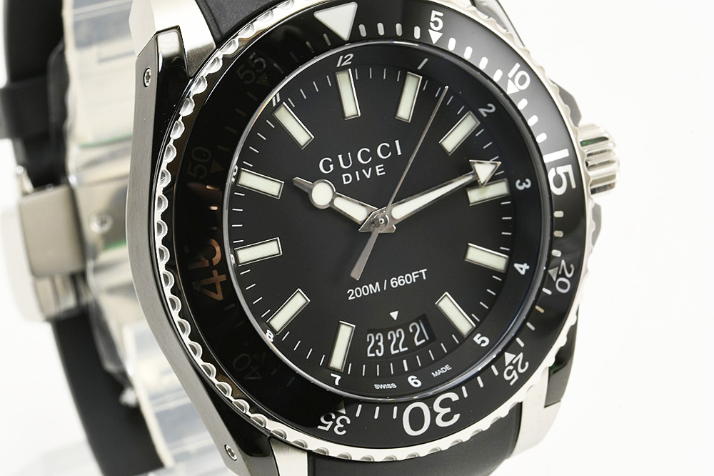 グッチ GUCCI ダイヴ ウォッチ メンズ クォーツ ラバーベルト