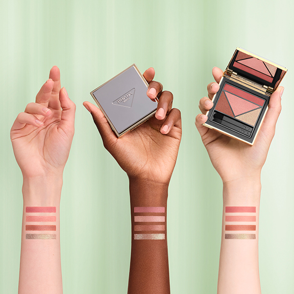 ダイメンションズ マルチエフェクト アイシャドウ / プラダ ビューティ