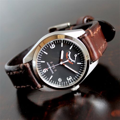 20年ぶりに復活！ SPQR手巻付自動巻パワーリザーブ 裏蓋ノーマル最安値