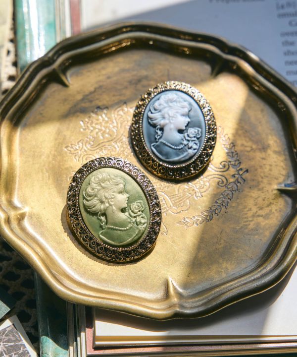 アンティークカメオブローチ(BROWN): 『欧州航路』