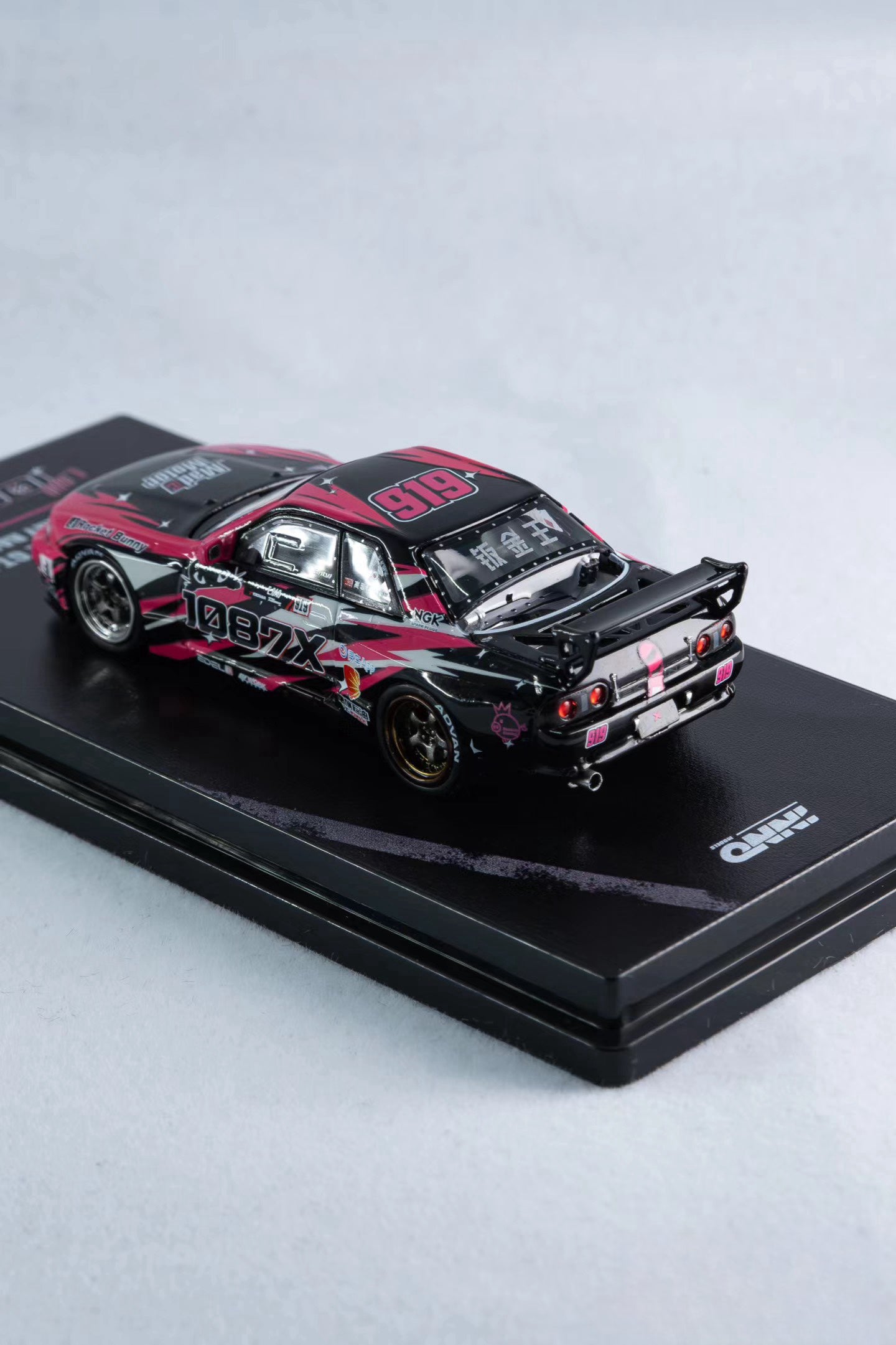 Inno64 1:64 Nissan Skyline GT-R (R32) 1087X Rocket Bunny Racing