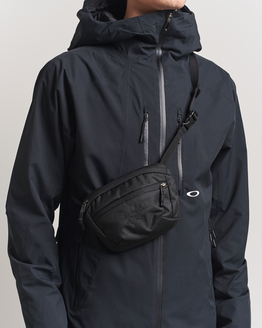 Arc'teryx Mantis 1 Waist Pack Black at CareOfCarl.com