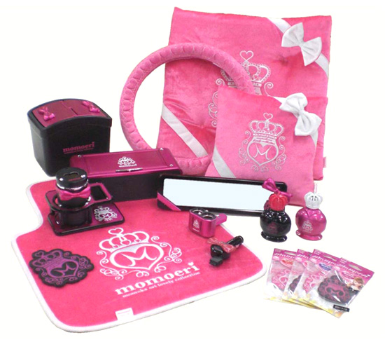 桃華絵里プロデュース 『momoeri（モモエリ）』モテカワCAR GOODS発売