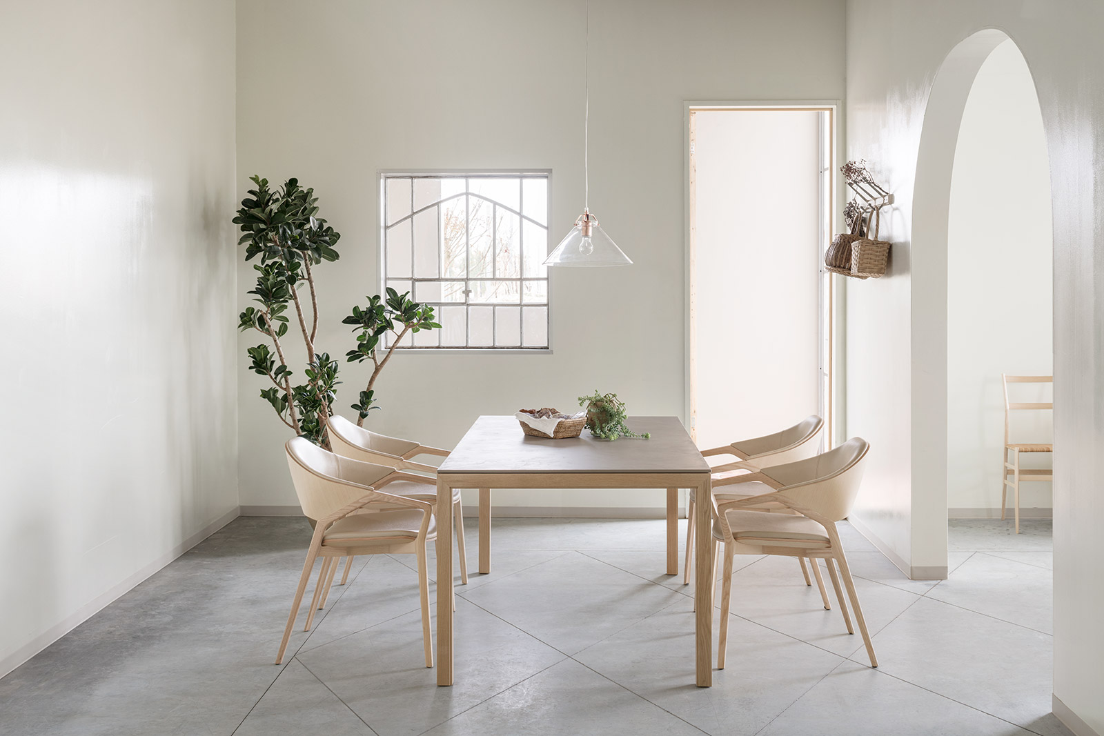 NINE（ナイン テーブル）IXC | カッシーナ・イクスシー