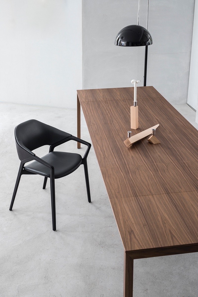 195 NAAN（ナーン テーブル） Cassina | カッシーナ・イクスシー