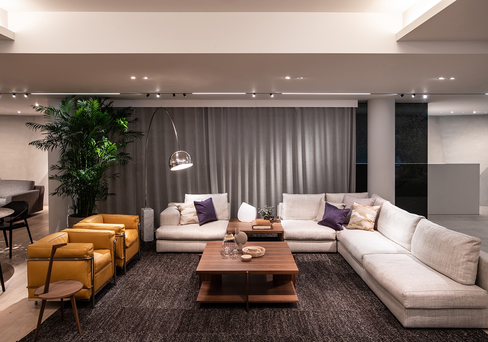 Cassina（カッシーナ）LC2-1P1人掛ソファ|カッシーナ・イクスシー 公式