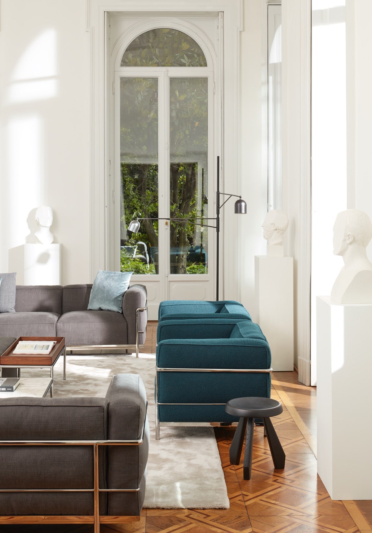 523 TABOURET MERIBEL（メリベル スツール） Cassina | カッシーナ