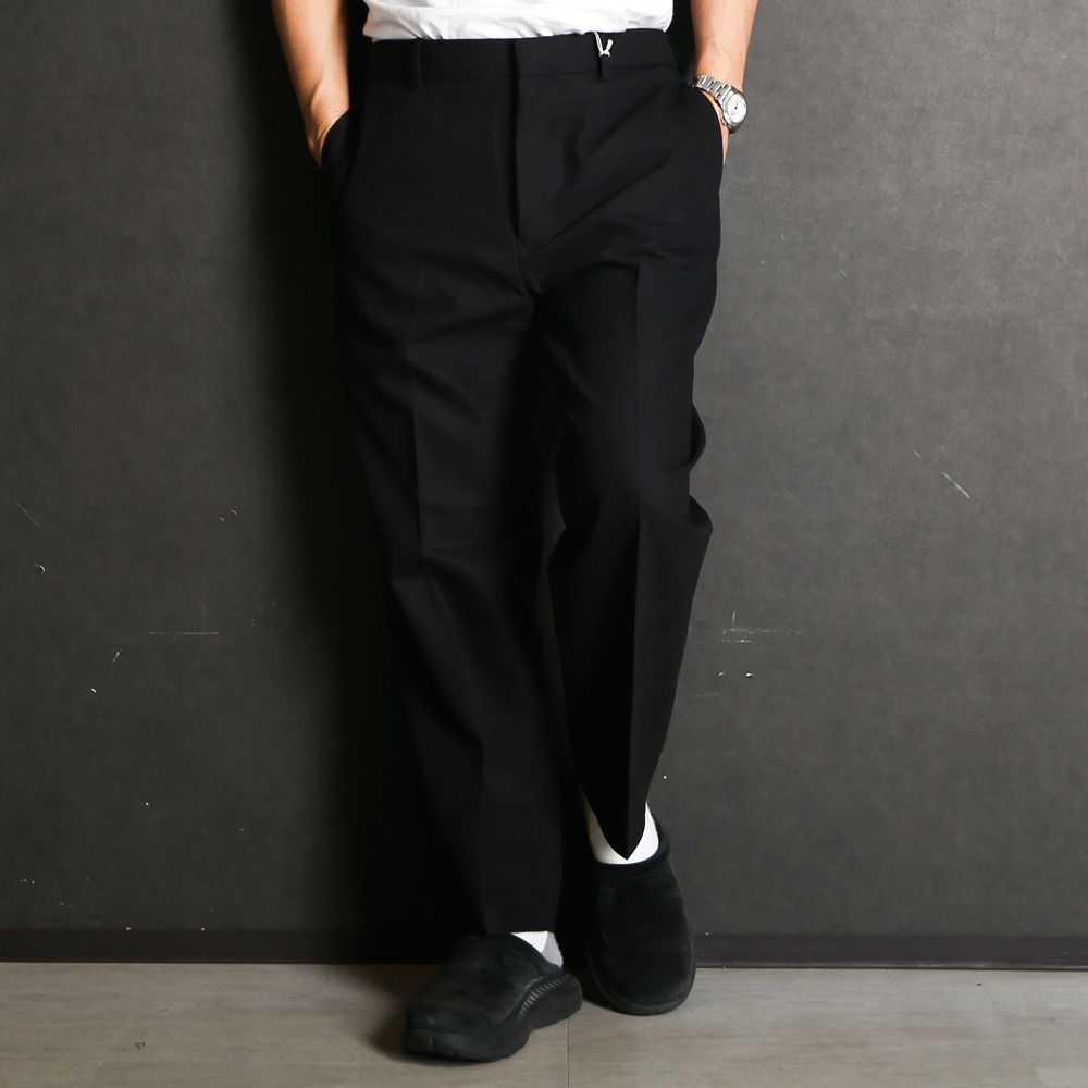 MARKAWARE - FLAT TAPERED TROUSERS - BLACK / オーガニックコットン