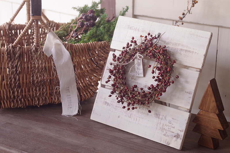 野バラの実のクリスマスリース｜ナチュラル＆シンプルな大人の