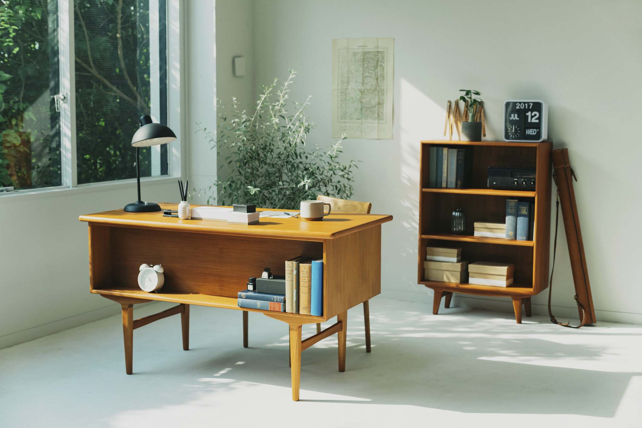 Particular スモールブックシェルフ R2 – CHLOROS