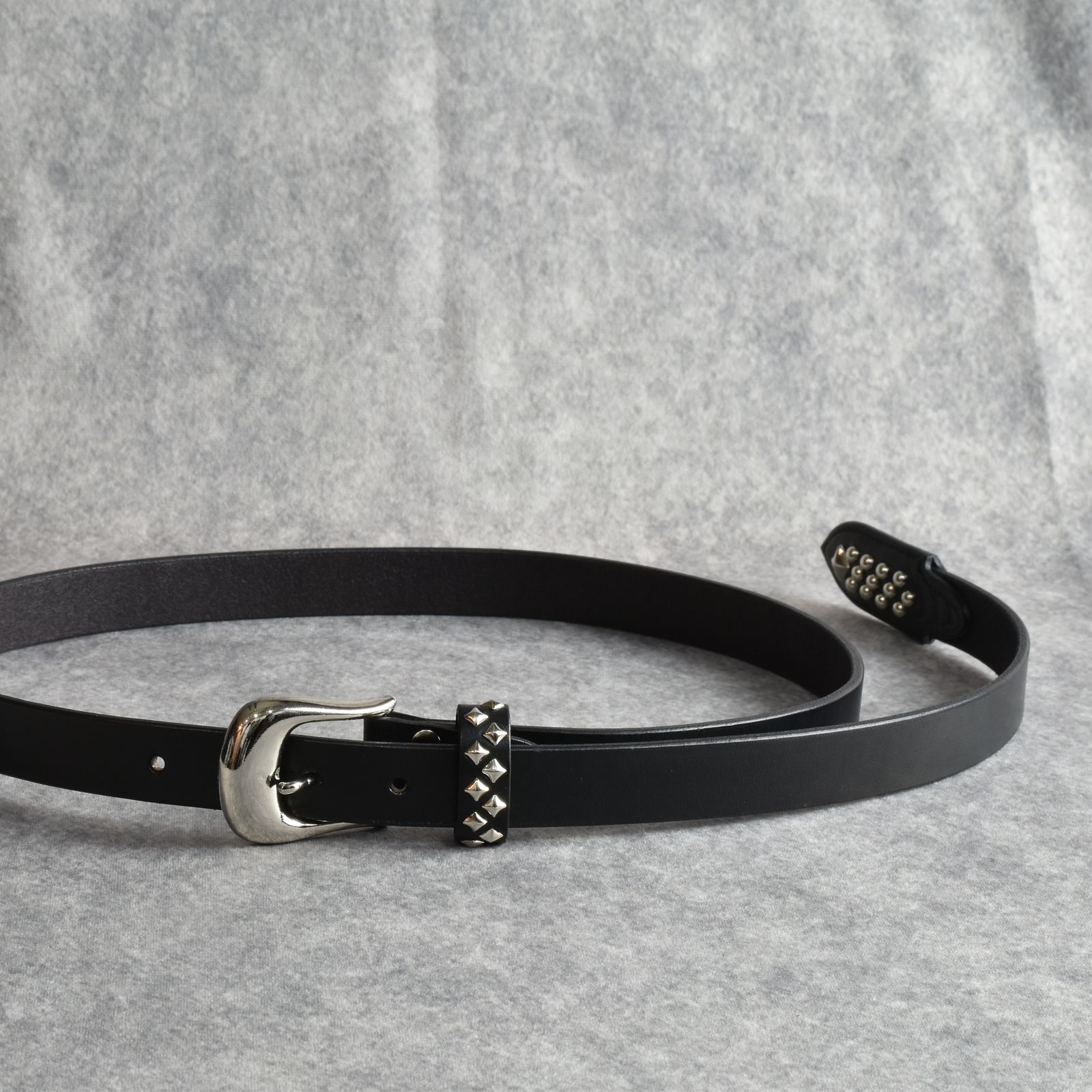 CALEE - STUDS LEATHER NARROW BELT ＜TYPE B＞ (BLACK) / スタッズ