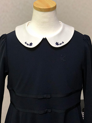 組曲 可愛らしい小花刺繍のクラシカルワンピース 120/140(サイズ120