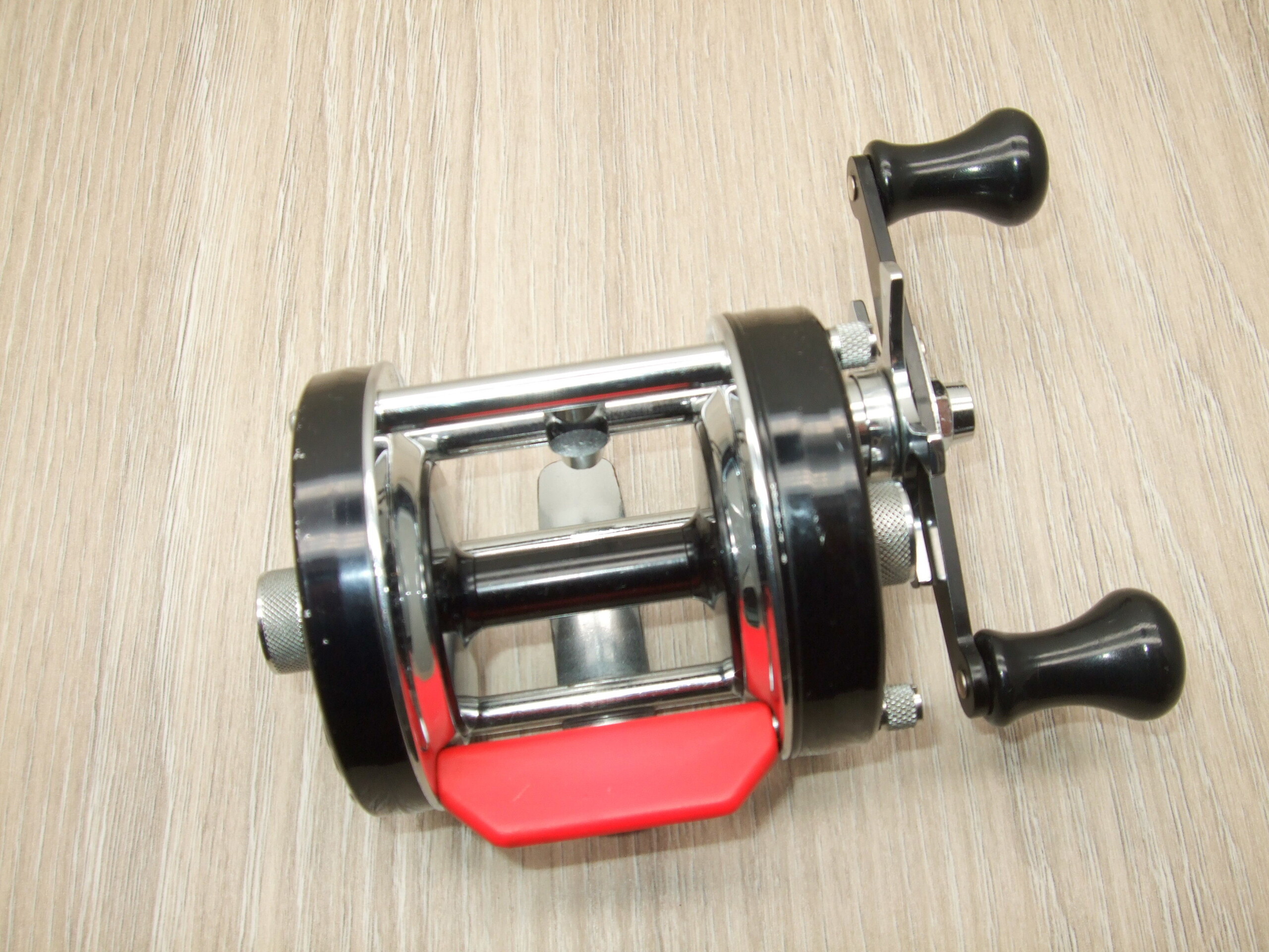 Abu Ambassadeur 6600C Red Thumb Bar - Classic Vintage Fishing Tackle