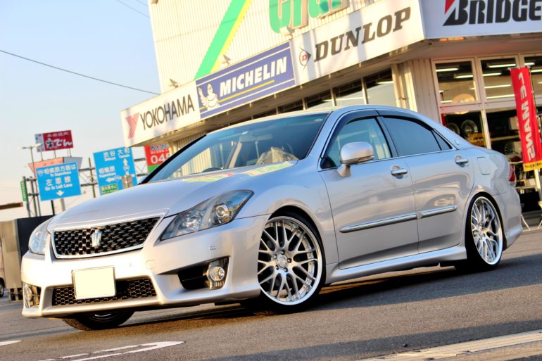 200系クラウンアスリートのツライチ仕様完成！！ | 厚木店 | 店舗