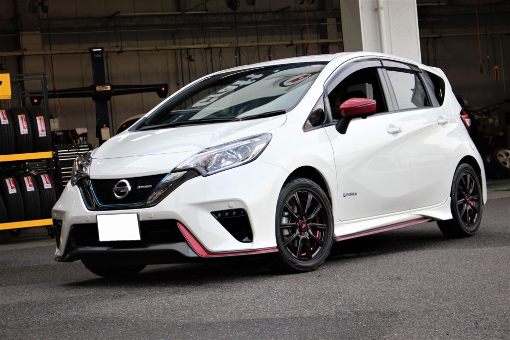 E12 ノートニスモe-powerに2020年新作ノヴァリス ローグCB 16インチを