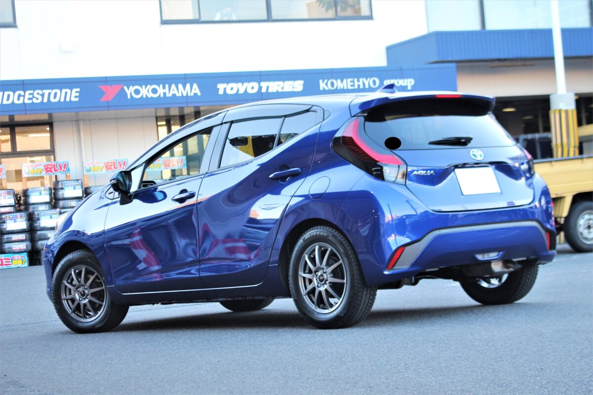 新型アクア にスタッドレスタイヤセット。凍結 & 積雪対策に