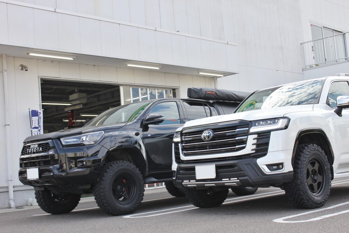 新型ランドクルーザー300！ZXもブラッドレーフォージド匠18インチで