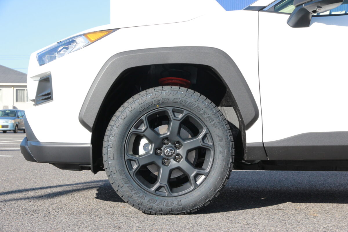 RAV4オフロードパッケージⅡを純正ホイールにオープンカントリーATⅢで