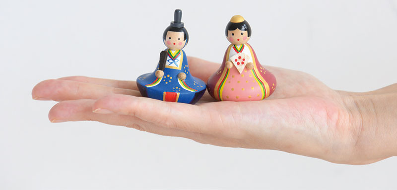 Maholz（マホルツ）ろくろのひな人形 三段飾り: 木のおもちゃ