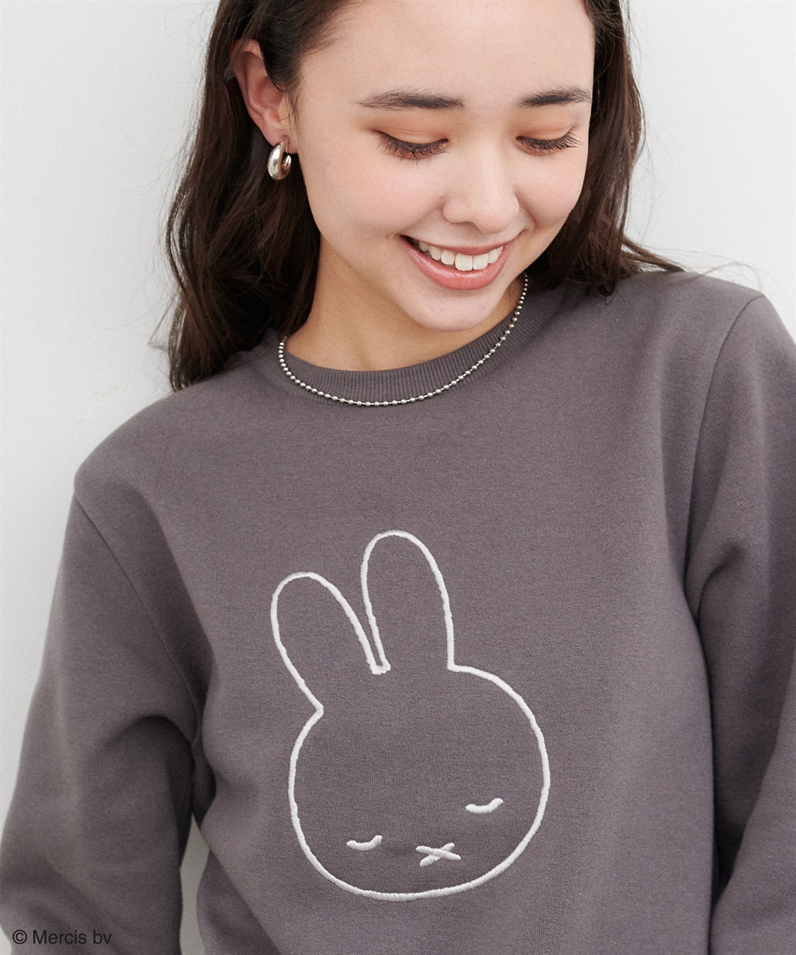 miffy/ミッフィー】スリープ刺繍デザイン裏起毛プルオーバー（別注