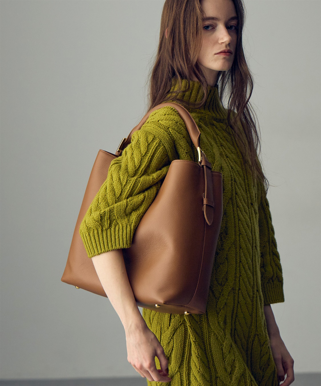 TIME SALE】ベルト留めデザインハンドバッグ 49AV JUNKO SHIMADA