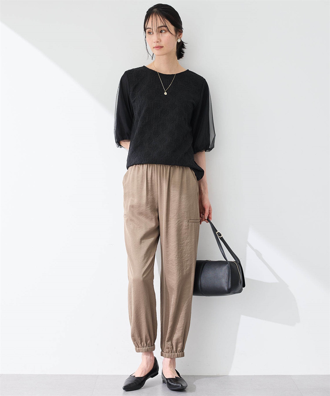 サテンジョガーパンツ A/C DESIGN BY ALPHA CUBIC｜クロスプラス公式