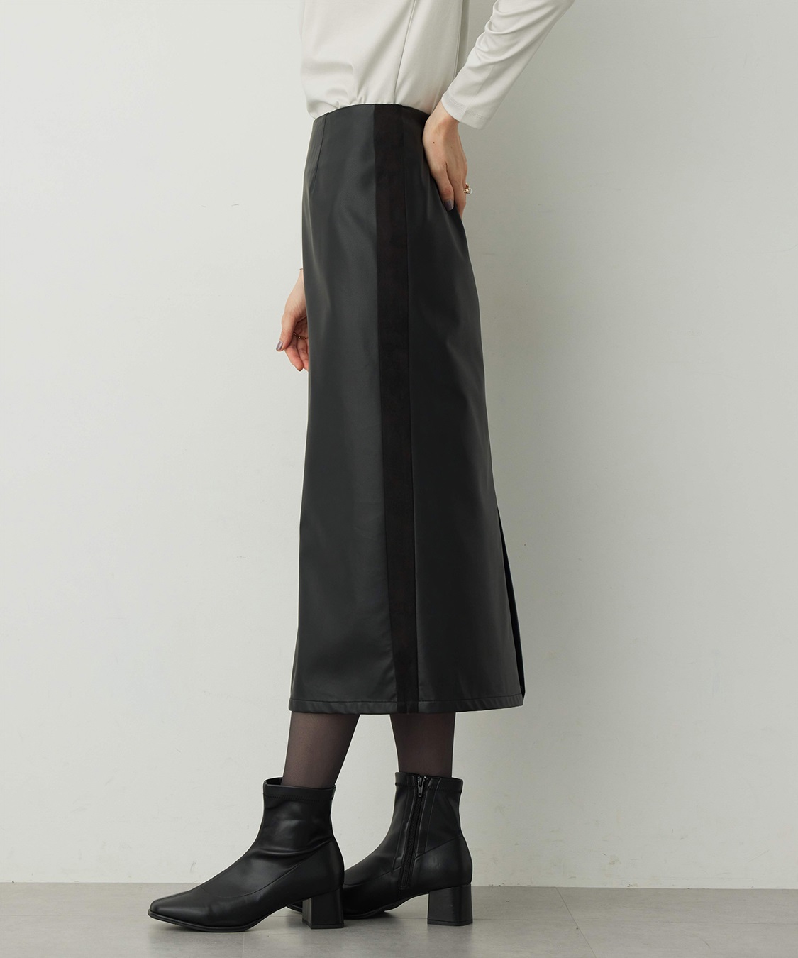 フェイクレザーロングスカート【はっ水】 A/C DESIGN BY ALPHA CUBIC