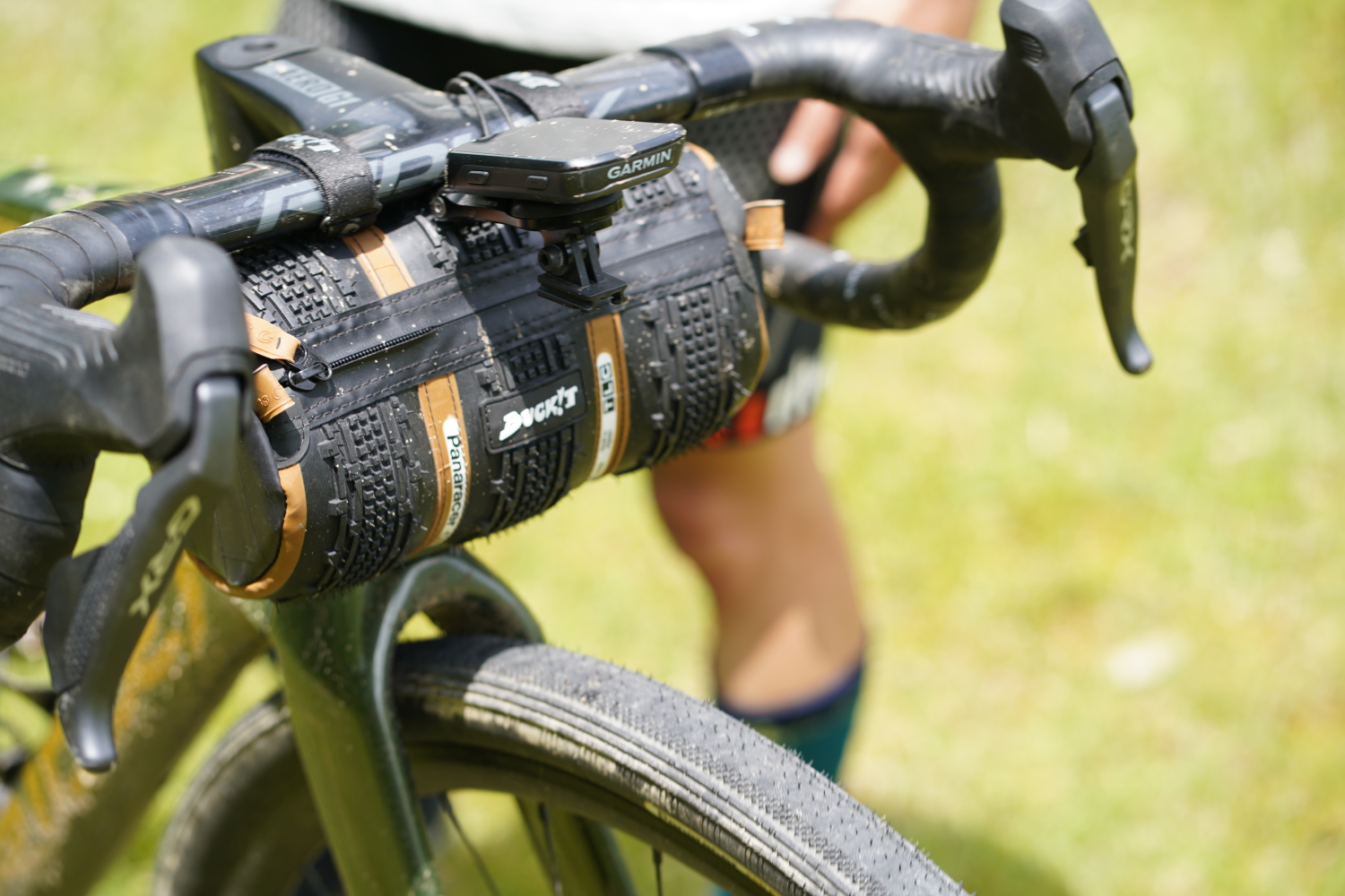 PanaracerとBUCK!Tがコラボレーションした自転車用バッグが登場