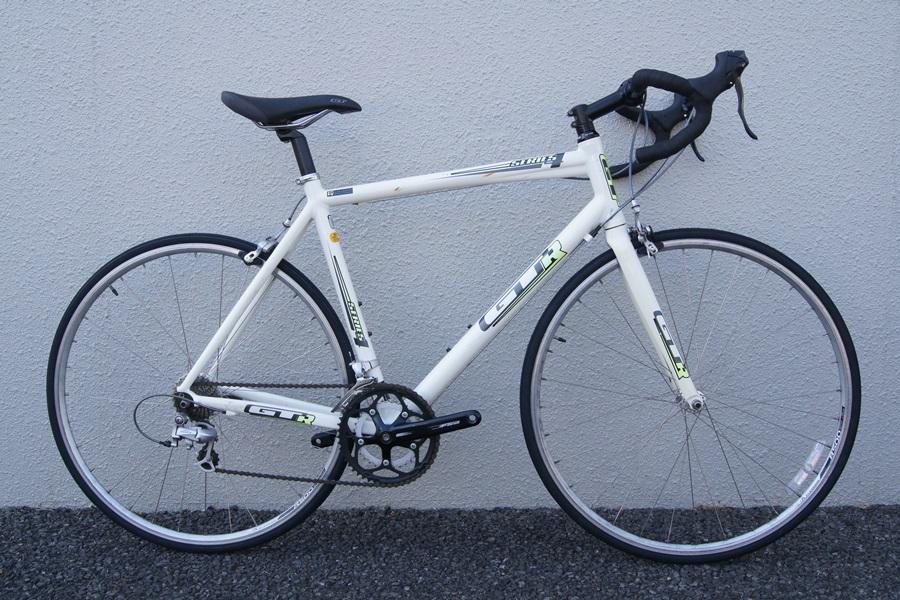 ジーティーのGTR シリーズ 4（白）｜買取情報のサイパラ