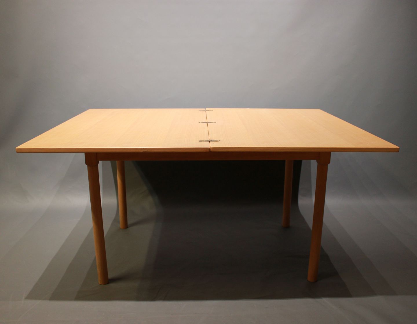 KAD ringen - Coffee table/Folding table, model 4500, in beech by