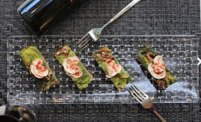 ナハトマン（ボサノバ） 28cmレクタングラープレート [NA02/81399