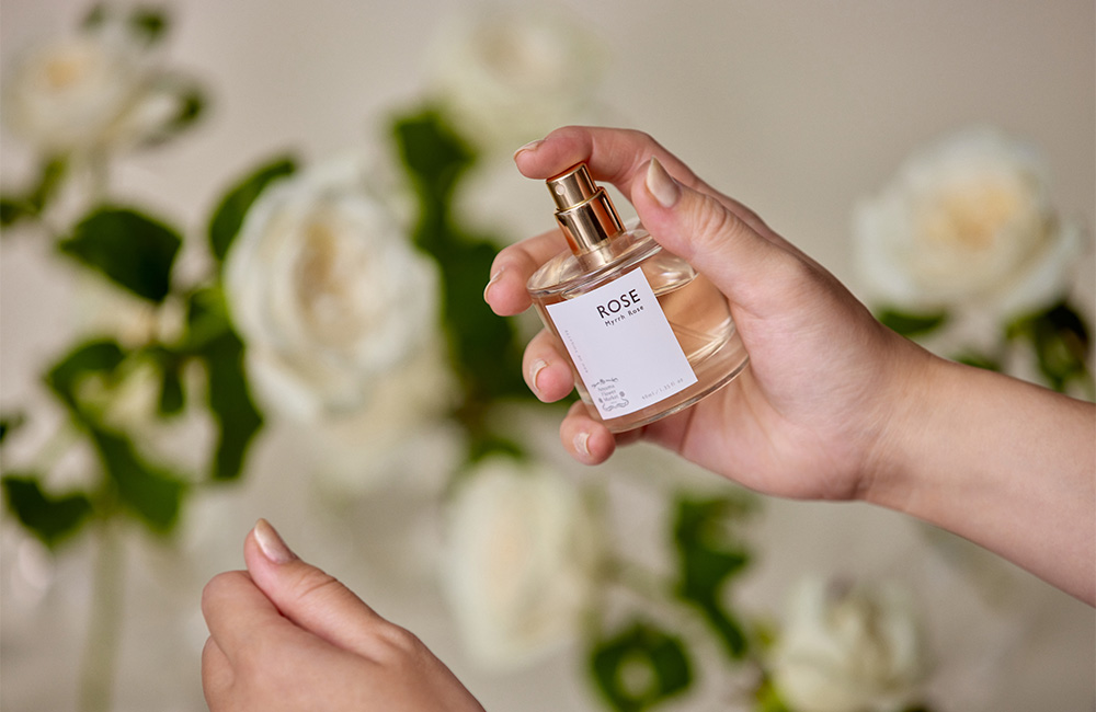 花そのものの香甘さの奥にスパイスを感じる神秘的な香り「ミルラローズ