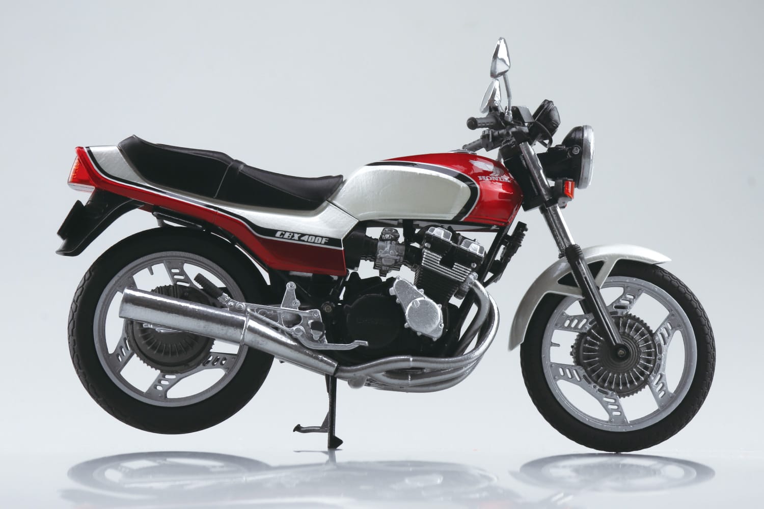 Honda CBX400F パール/キャンディレッド｜株式会社 青島文化教材社