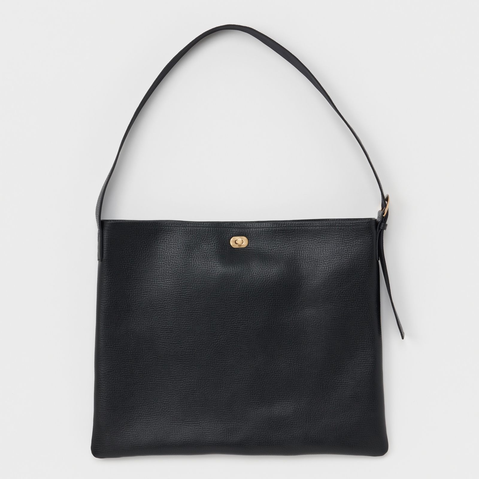 Hender Scheme - 【残り一点】Twist Buckle Bag_L(BLACK) | ACRMTSM