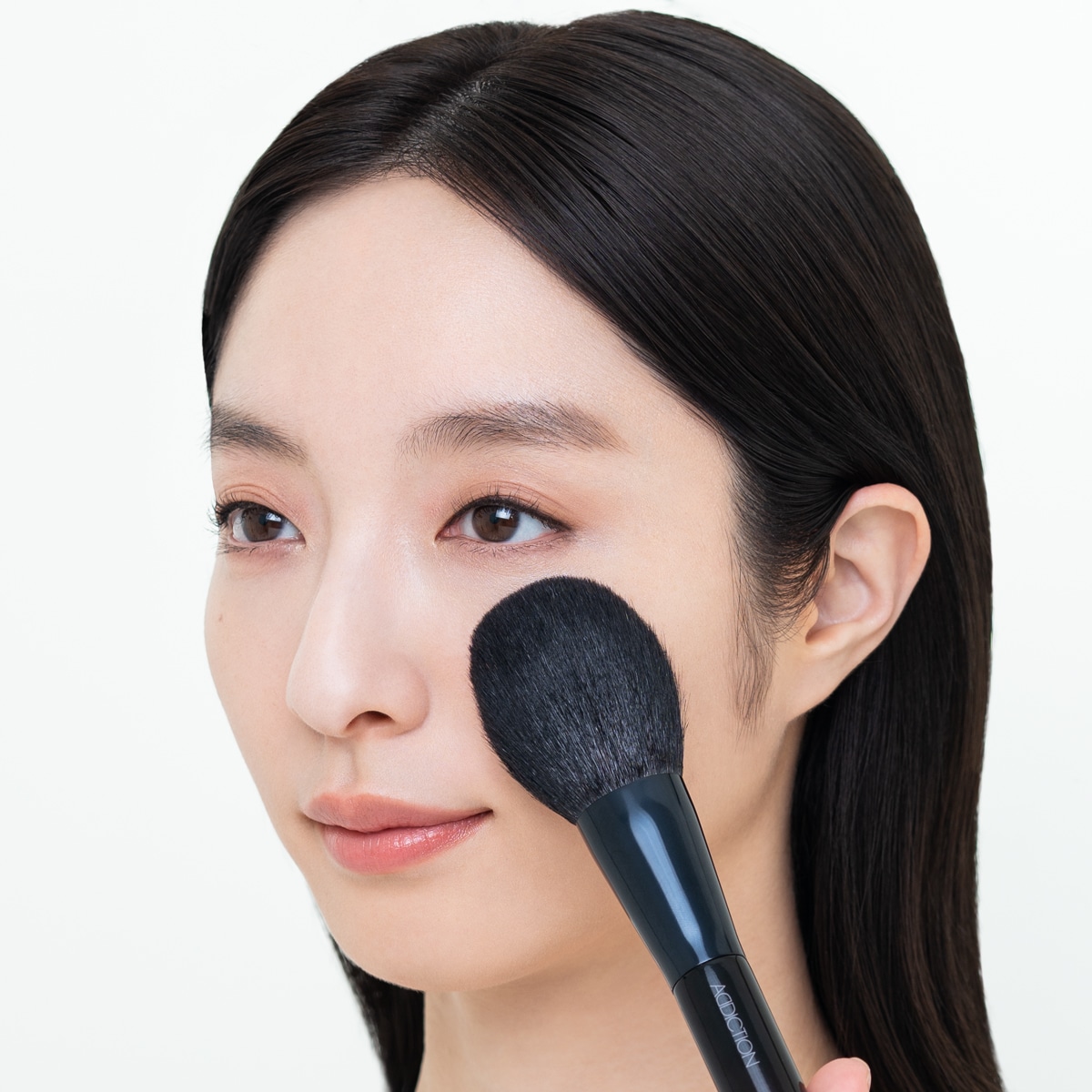 アディクション パウダーブラシ