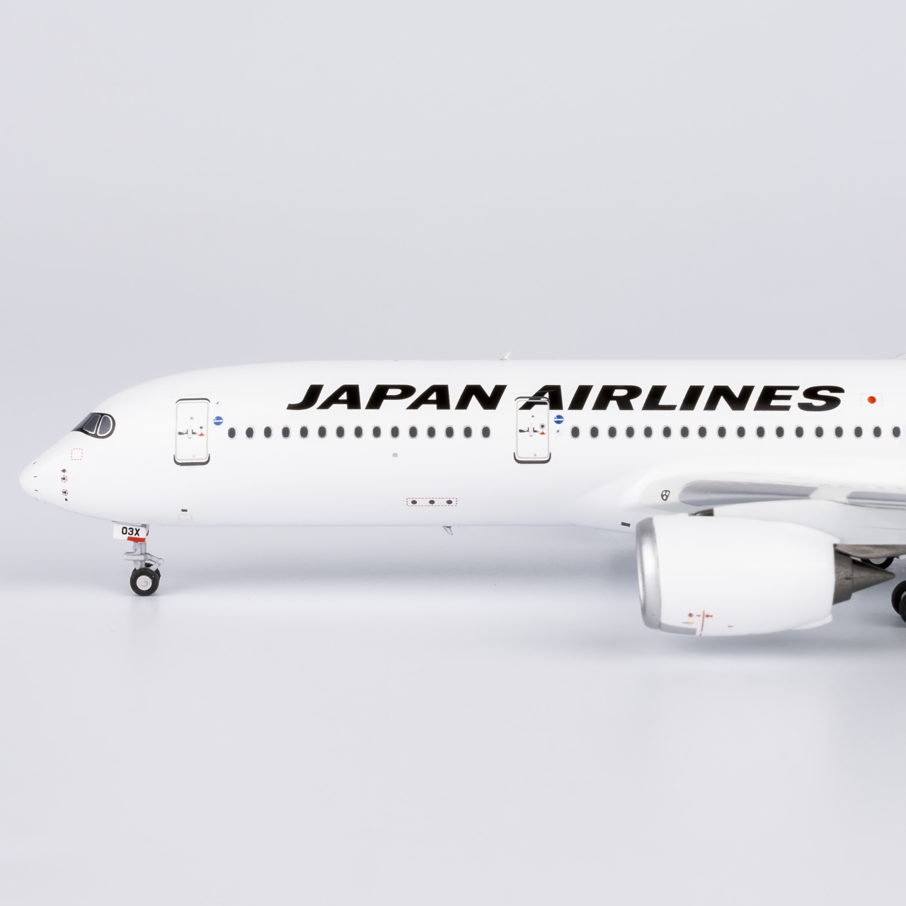 NG39097 Japan Airlines (JAL) A350-900 green “AIRBUS A350” JA03XJ